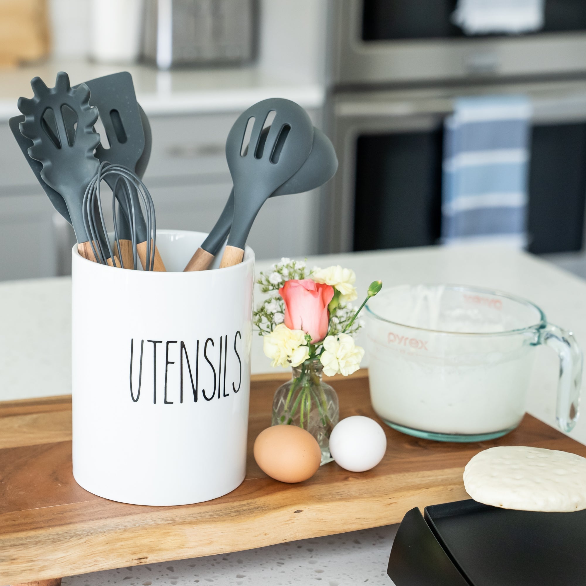 Transform Your Kitchen with Farmhouse Charm: The Power of Simple Details